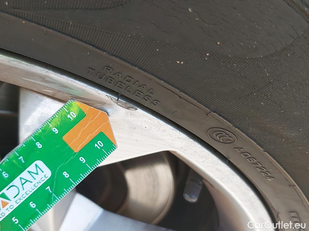  Audi  Q5 AUDI  / 2020 / 5P / todoterreno Advanced 35 TDI 120kW S tronic (AC2) #44