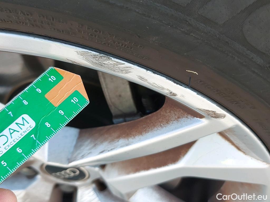  Audi  Q5 AUDI  / 2020 / 5P / todoterreno Advanced 35 TDI 120kW S tronic (AC2) #28