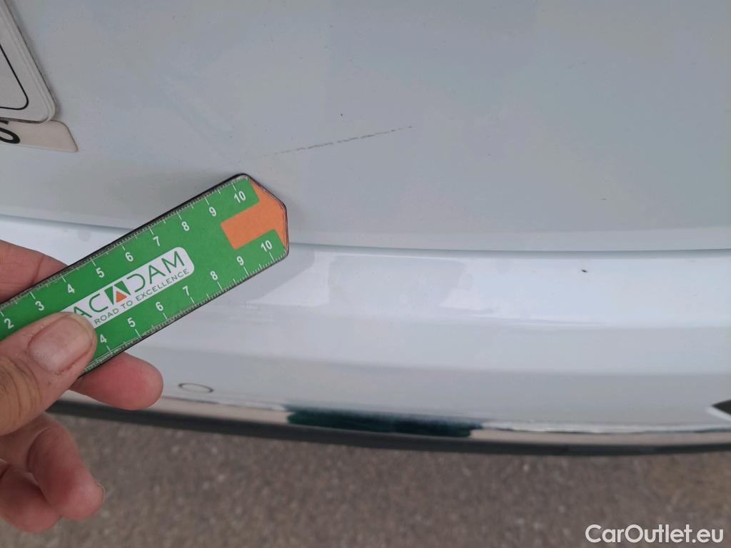  KIA  Sportage KIA  / 2018 / 5P / todoterreno 1.6 MHEV Business 85kW (115CV) 4x2 #48