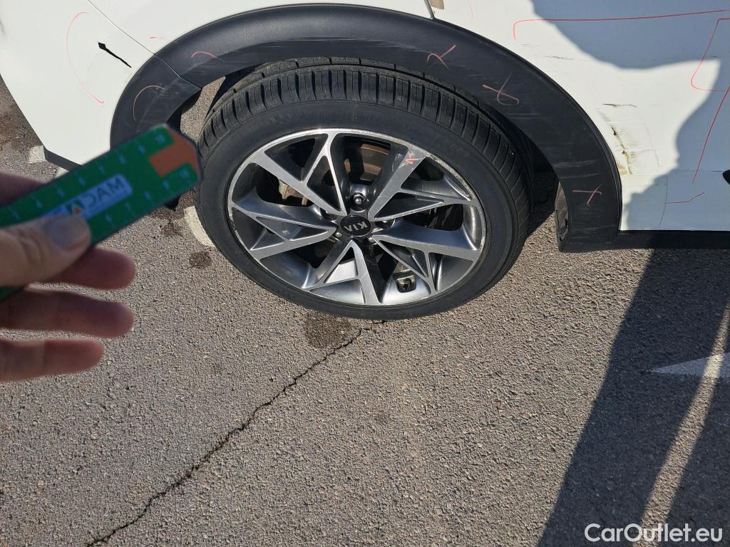  KIA  Niro KIA  / 2019 / 5P / crossover 1.6 GDi HEV 104kW (141CV) Emotion #10