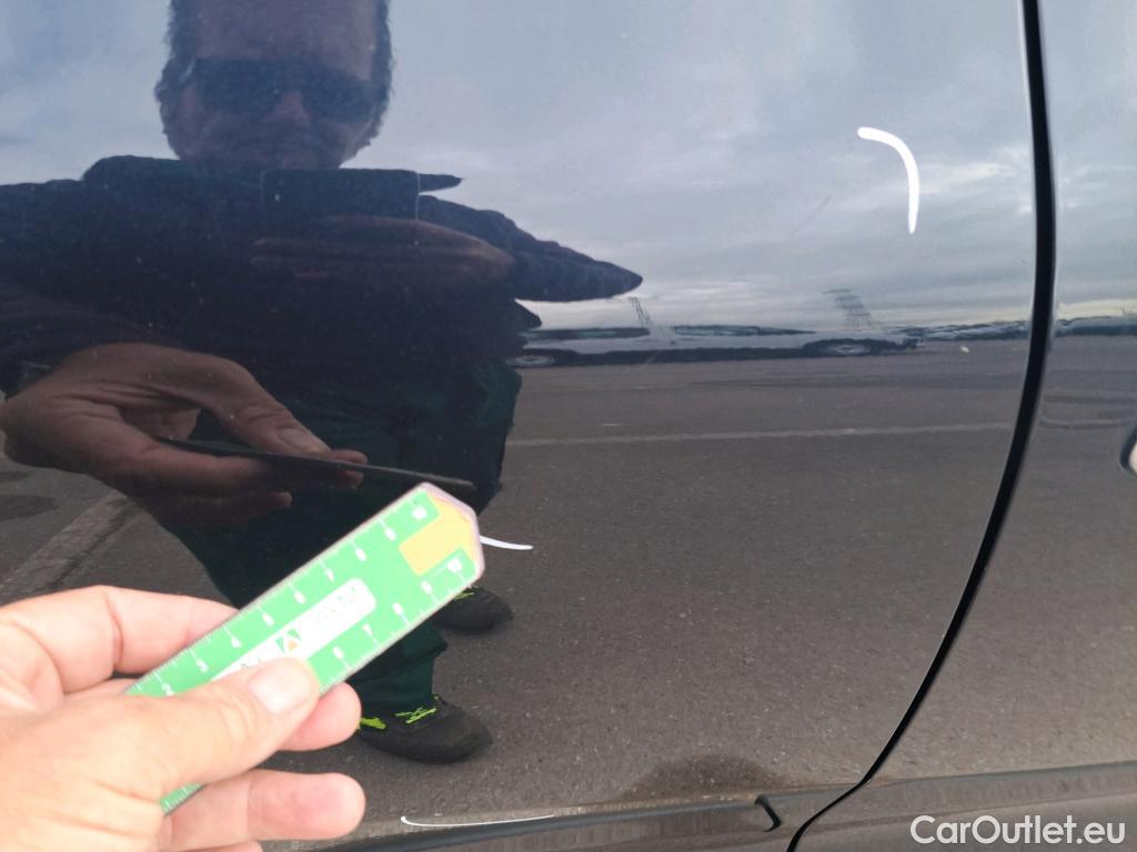  KIA  Niro KIA  / 2019 / 5P / crossover 1.6 GDi HEV 104kW (141CV) Drive #22