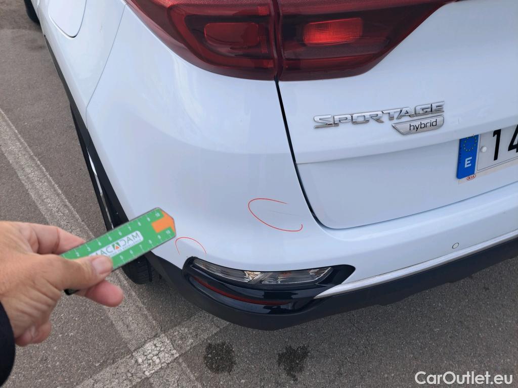  KIA  Sportage KIA  / 2018 / 5P / todoterreno 1.6 MHEV Business 85kW (115CV) 4x2 #24