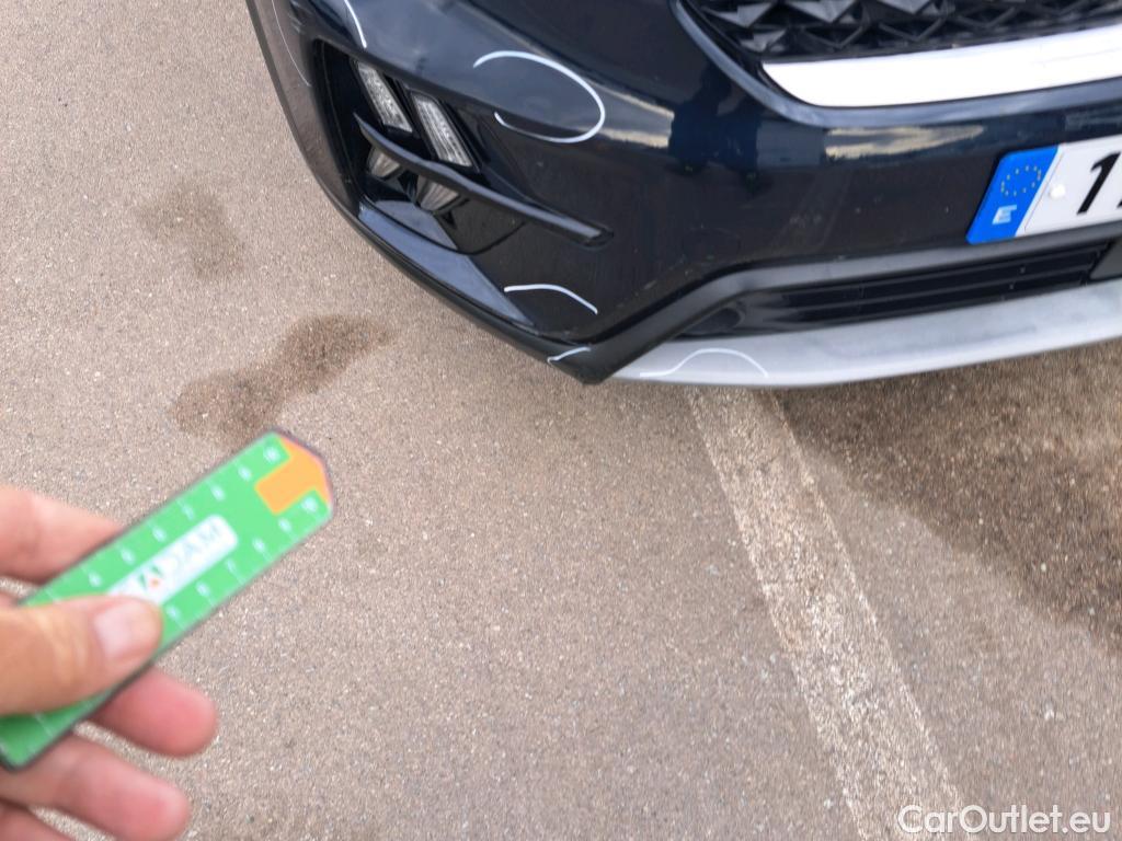  KIA  Niro KIA  / 2019 / 5P / crossover 1.6 GDi HEV 104kW (141CV) Drive #23