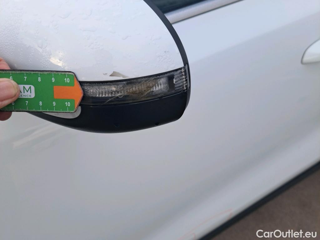  KIA  Sportage KIA  / 2018 / 5P / todoterreno 1.6 MHEV Business 85kW (115CV) 4x2 #32