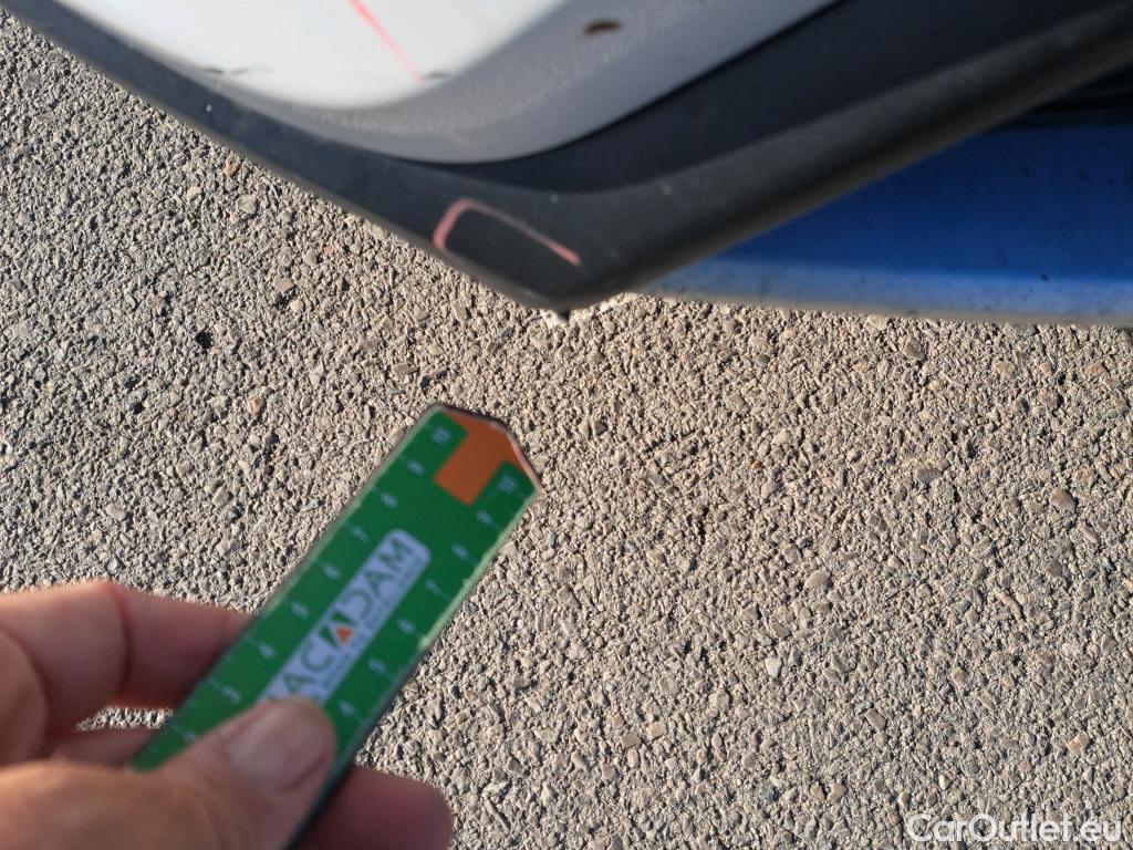  KIA  Niro KIA  / 2019 / 5P / crossover 1.6 GDi HEV 104kW (141CV) Emotion #52