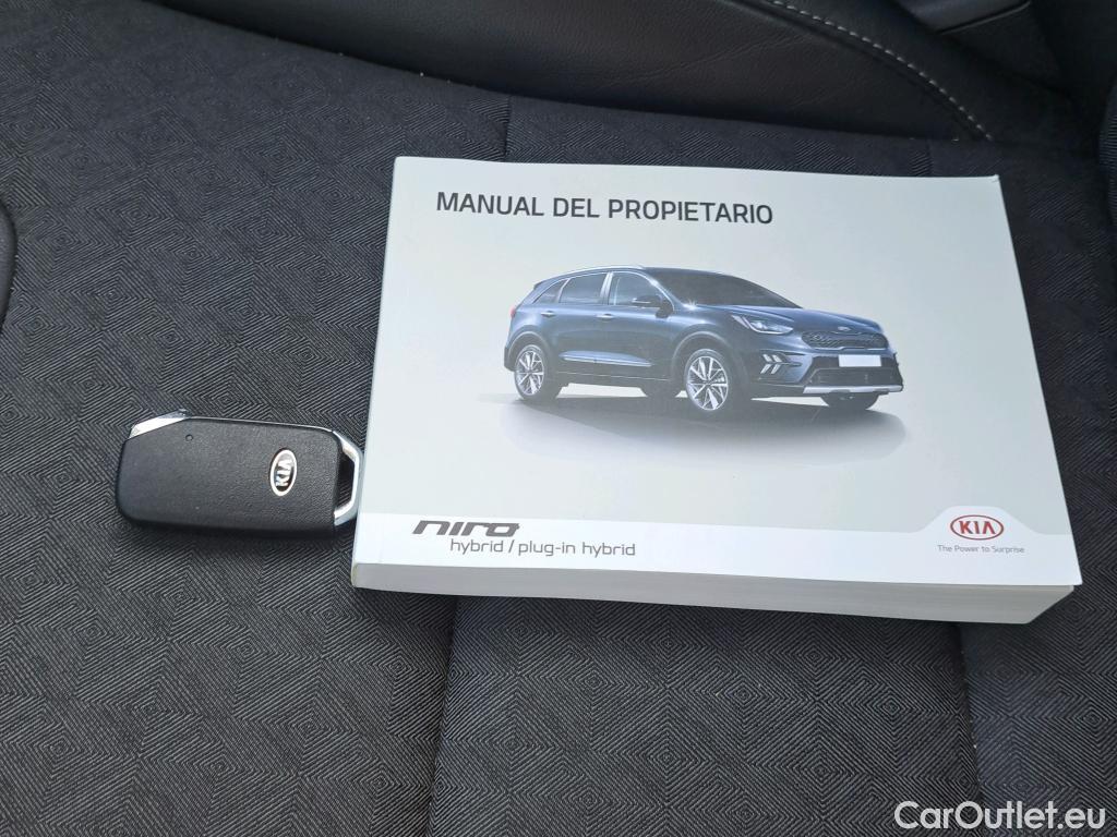  KIA  Niro KIA  / 2019 / 5P / crossover 1.6 GDi HEV 104kW (141CV) Emotion #4