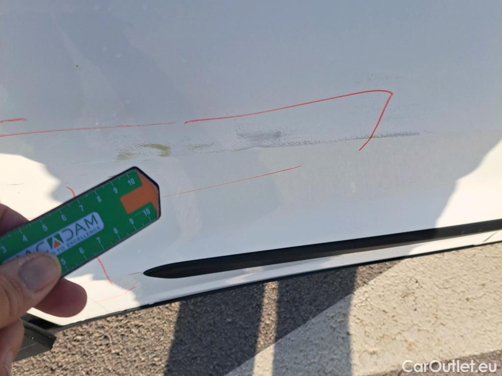  KIA  Niro KIA  / 2019 / 5P / crossover 1.6 GDi HEV 104kW (141CV) Emotion #8