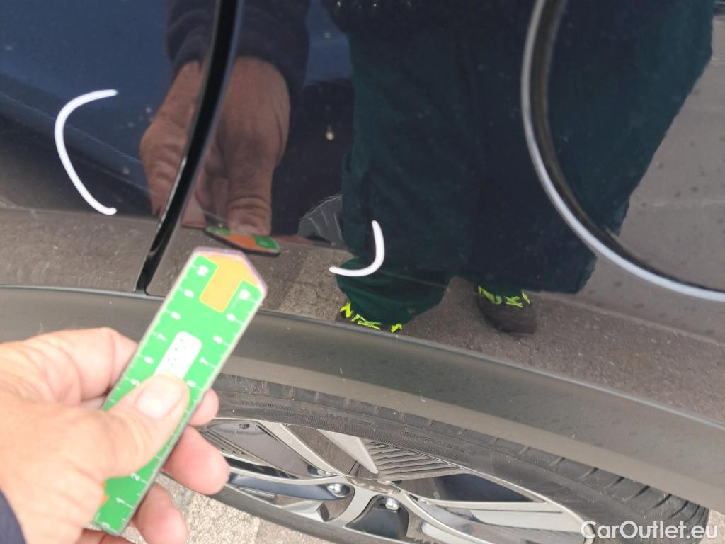  KIA  Niro KIA  / 2019 / 5P / crossover 1.6 GDi HEV 104kW (141CV) Drive #30