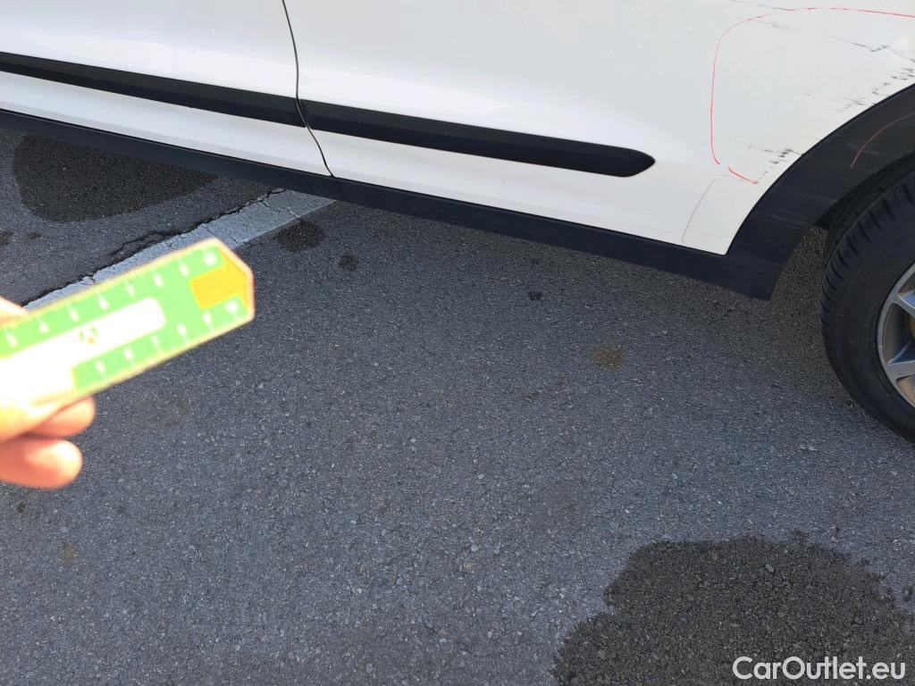  KIA  Niro KIA  / 2019 / 5P / crossover 1.6 GDi HEV 104kW (141CV) Emotion #61