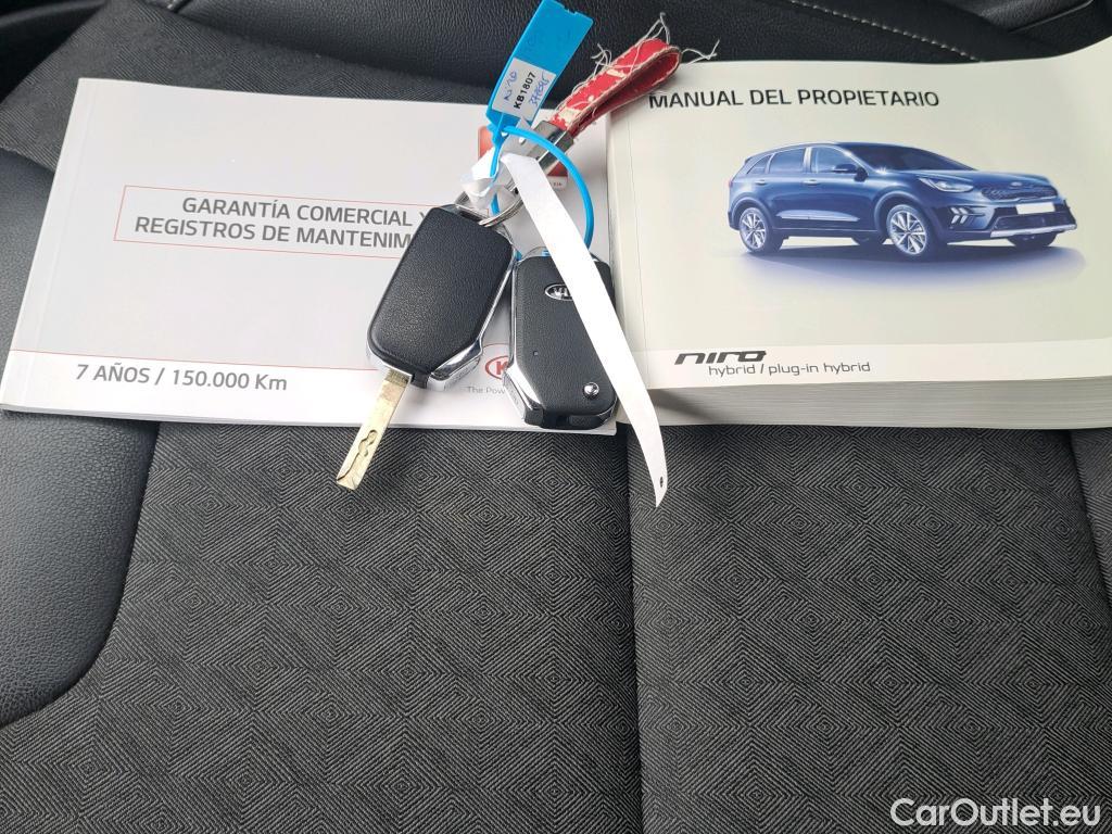  KIA  Niro KIA  / 2019 / 5P / crossover 1.6 GDi HEV 104kW (141CV) Drive #8