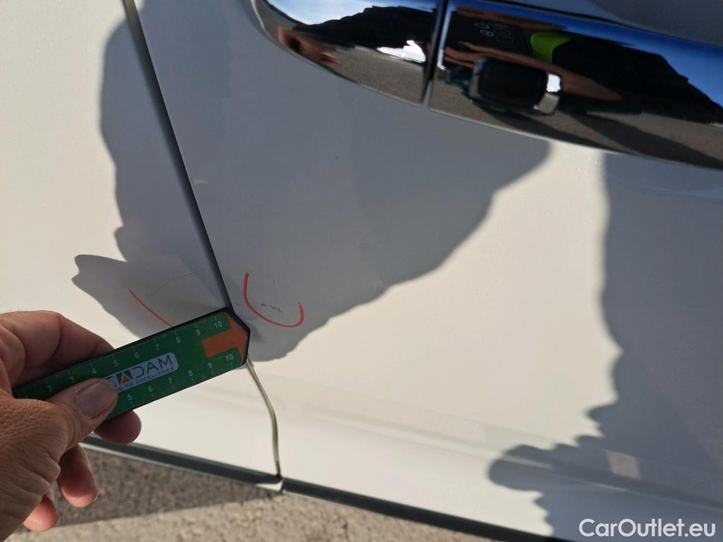  KIA  Niro KIA  / 2019 / 5P / crossover 1.6 GDi HEV 104kW (141CV) Emotion #42