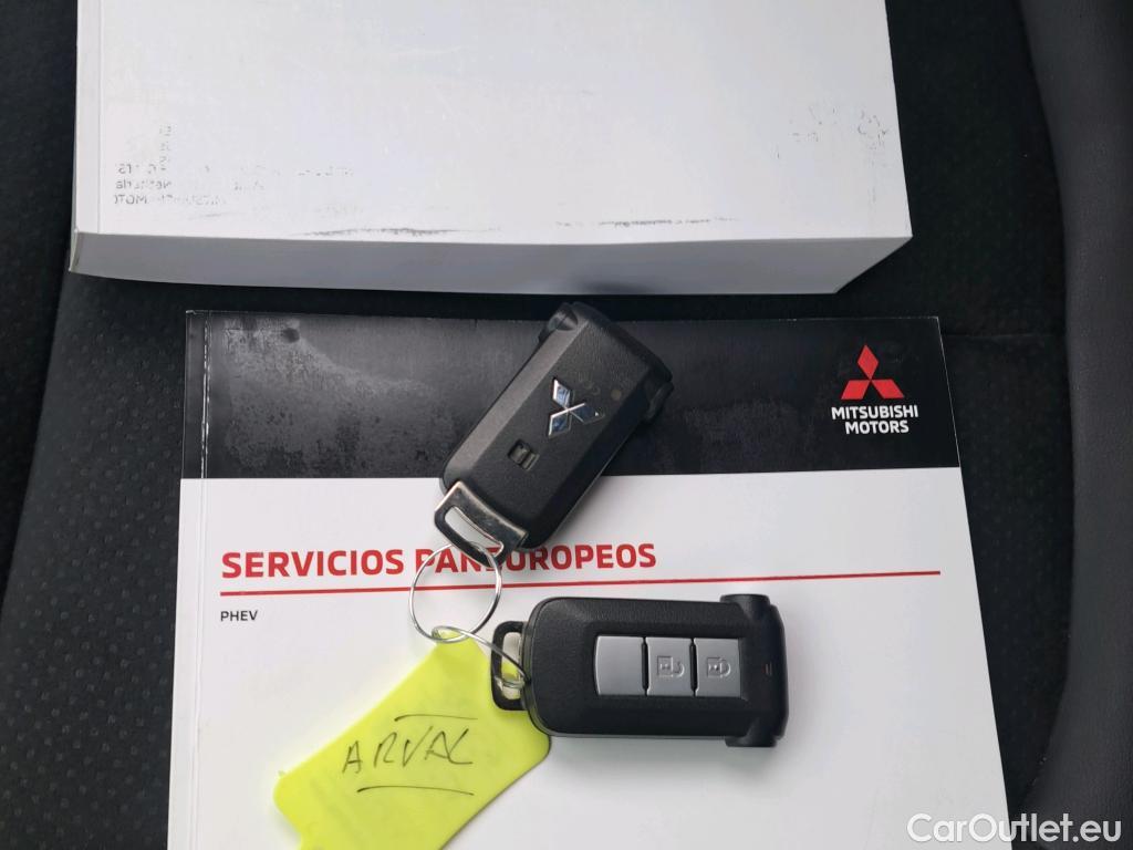  Mitsubishi  Eclipse MITSUBISHI  Cross / 2021 / 5P / todoterreno 2.4 PHEV Kaiteki Auto 4WD #9