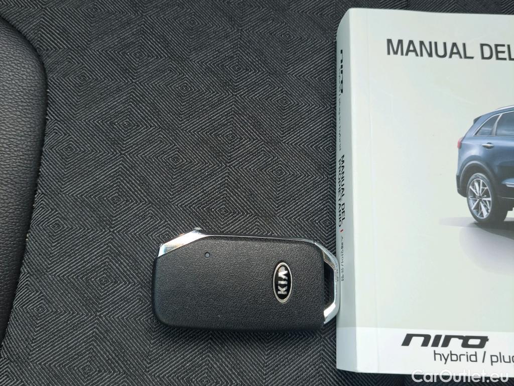  KIA  Niro KIA  / 2019 / 5P / crossover 1.6 GDi HEV 104kW (141CV) Emotion #5