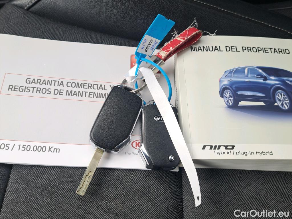  KIA  Niro KIA  / 2019 / 5P / crossover 1.6 GDi HEV 104kW (141CV) Drive #9