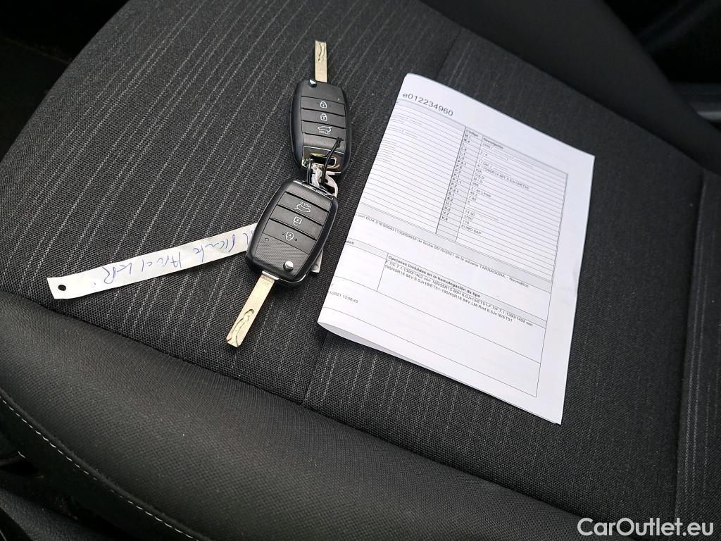  KIA  Picanto KIA  / 2020 / 5P / berlina con portón 1.0 DPi 49kW (67CV) Concept #11