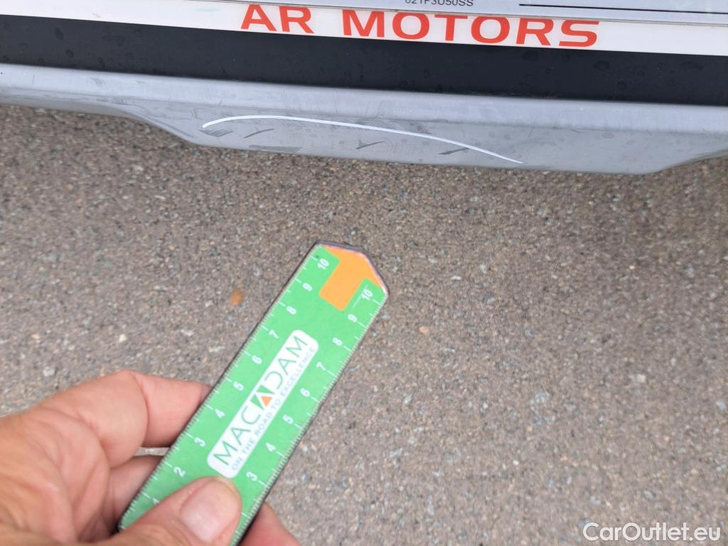  KIA  Niro KIA  / 2019 / 5P / crossover 1.6 GDi HEV 104kW (141CV) Drive #28