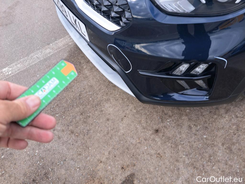  KIA  Niro KIA  / 2019 / 5P / crossover 1.6 GDi HEV 104kW (141CV) Drive #10