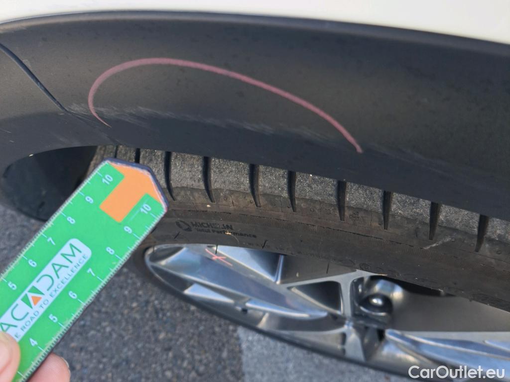  KIA  Niro KIA  / 2019 / 5P / crossover 1.6 GDi HEV 104kW (141CV) Emotion #58