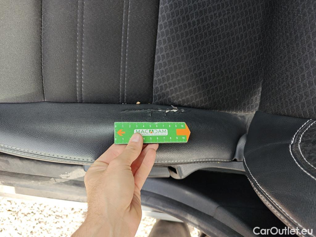  Renault  Megane RENAULT MÉGANE 5p 3G berlina con portón Bose Energy dCi 130 S&S Euro 6 #21