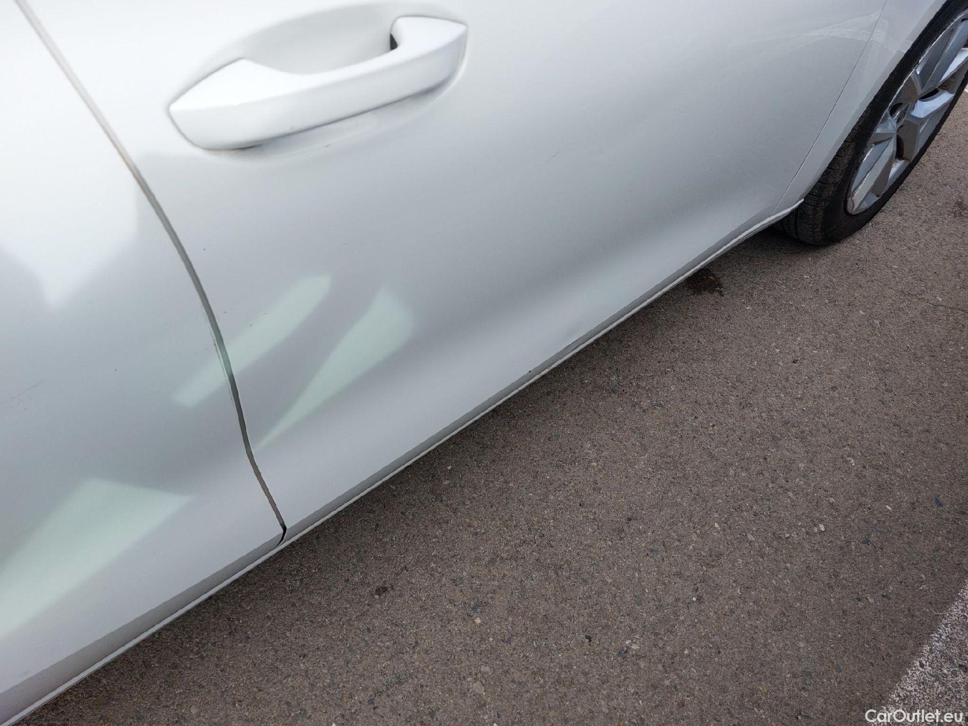  Land Rover  Discovery SEAT Nuevo León / 2020 / 5P / berlina con portón 2.0 TDI 85kW S&S Style Go (AC3) #25