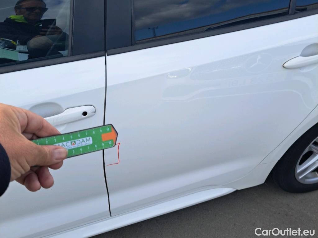  Toyota  Corolla TOYOTA  / 2019 / 5P / familiar 1.8 125H ACTIVE TECH E-CVT TOU SPORT #1