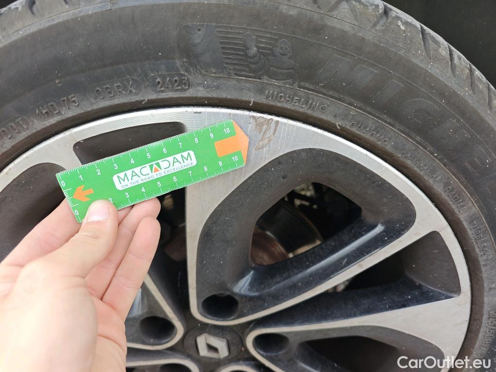  Renault  Megane RENAULT MÉGANE 5p 3G berlina con portón Bose Energy dCi 130 S&S Euro 6 #40