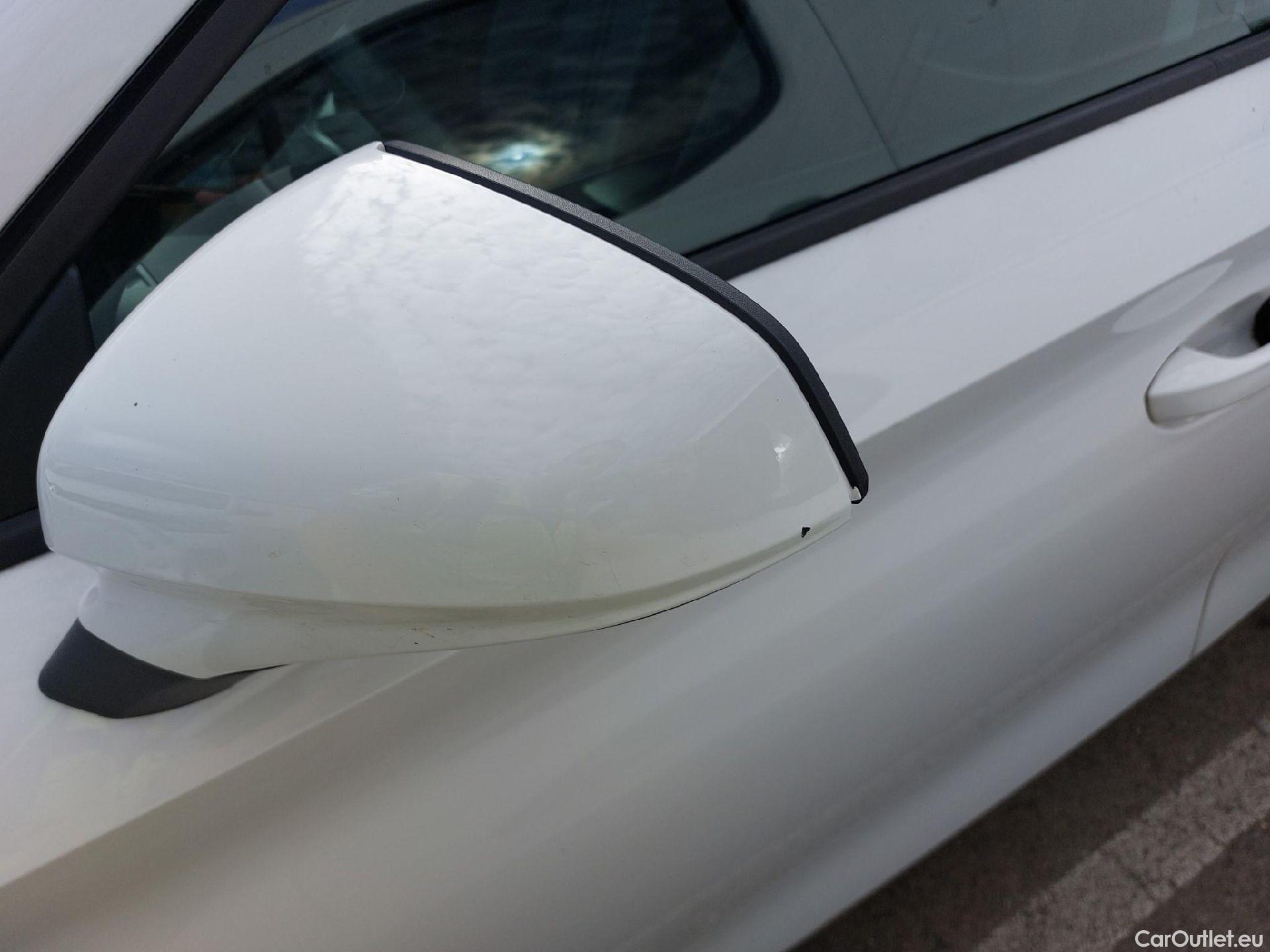  Land Rover  Discovery SEAT Nuevo León / 2020 / 5P / berlina con portón 2.0 TDI 85kW S&S Style Go (AC3) #12