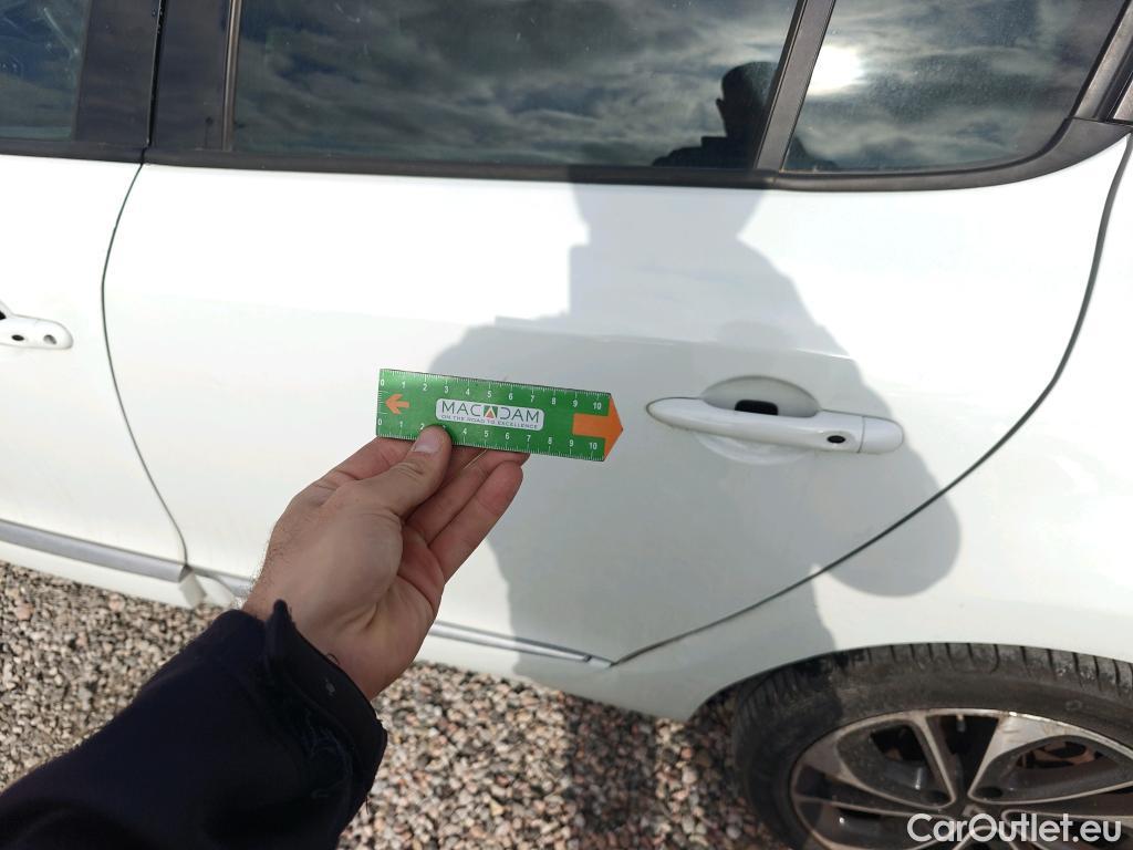  Renault  Megane RENAULT MÉGANE 5p 3G berlina con portón Bose Energy dCi 130 S&S Euro 6 #23