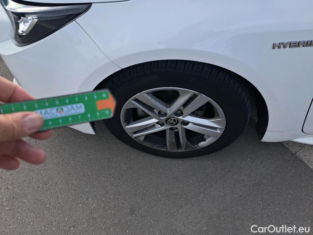  Toyota  Corolla TOYOTA  / 2019 / 5P / familiar 1.8 125H ACTIVE TECH E-CVT TOU SPORT #6