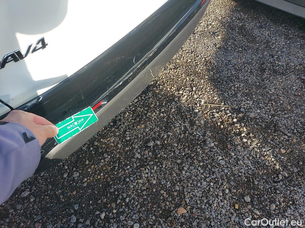  Toyota  RAV4 TOYOTA  / 2018 / 5P / todoterreno 2.5l 220H Style 4WD #6