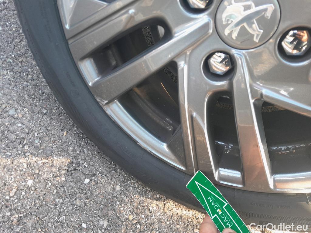  Peugeot  208 PEUGEOT  / 2019 / 5P / berlina con portón BlueHDi 73kW (100CV) Active Pack (AC) #7