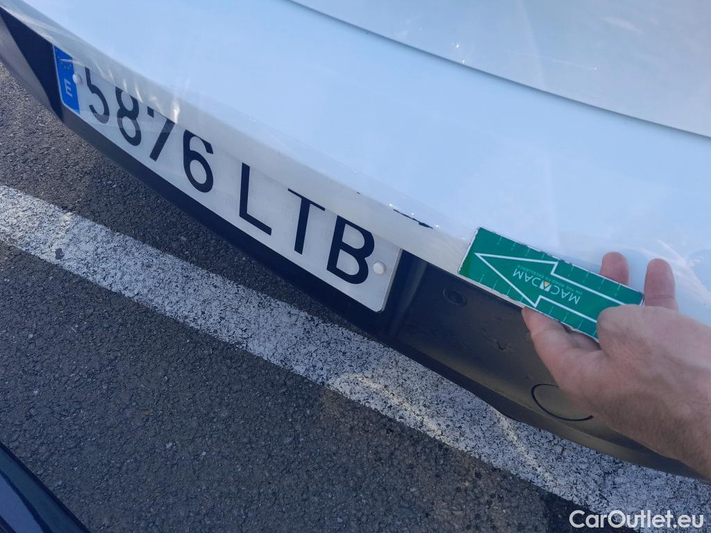  Peugeot  208 PEUGEOT  / 2019 / 5P / berlina con portón BlueHDi 73kW (100CV) Active Pack (AC) #13