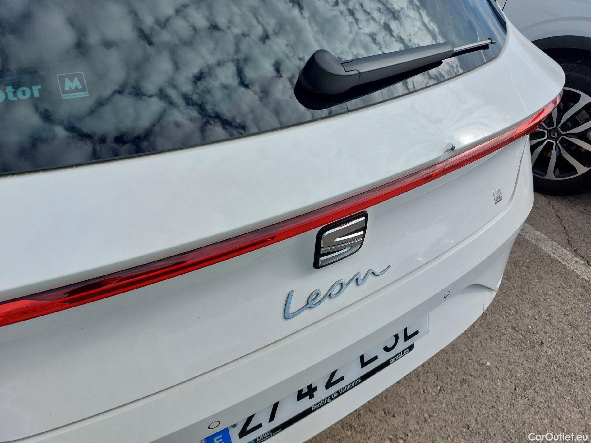  Land Rover  Discovery SEAT Nuevo León / 2020 / 5P / berlina con portón 2.0 TDI 85kW S&S Style Go (AC3) #18