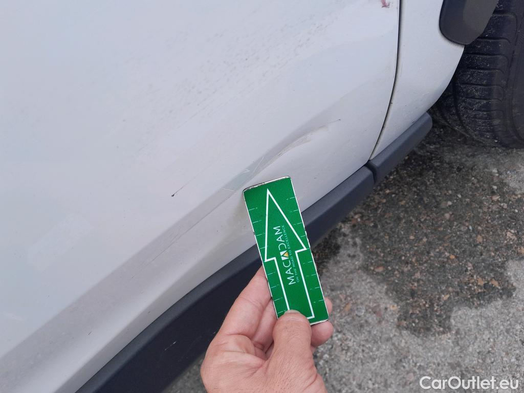  Toyota  RAV4 TOYOTA  / 2018 / 5P / todoterreno 2.5l 220H Advance 4WD #7