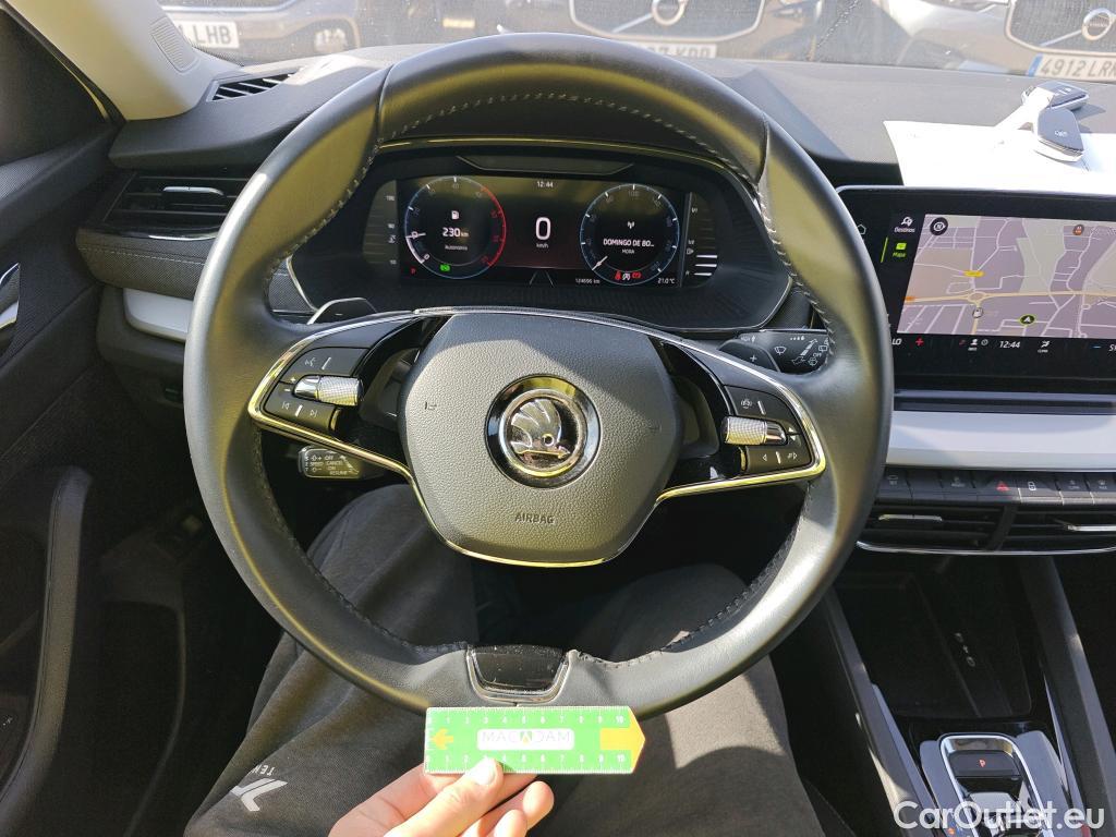  Skoda  Octavia SKODA  / 2020 / 5P / familiar Combi 2.0 TDI 110kW (150CV) DSG Style #5