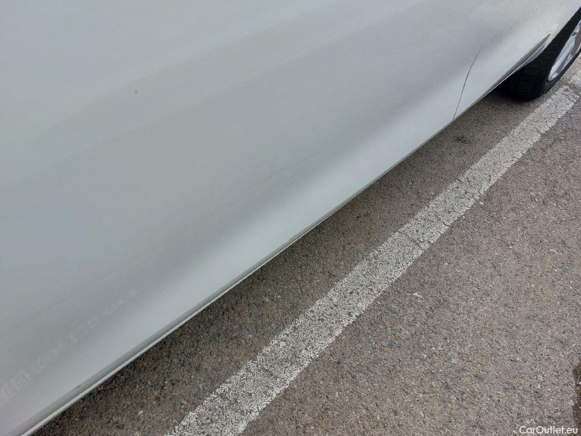  Land Rover  Discovery SEAT Nuevo León / 2020 / 5P / berlina con portón 2.0 TDI 85kW S&S Style Go (AC3) #10