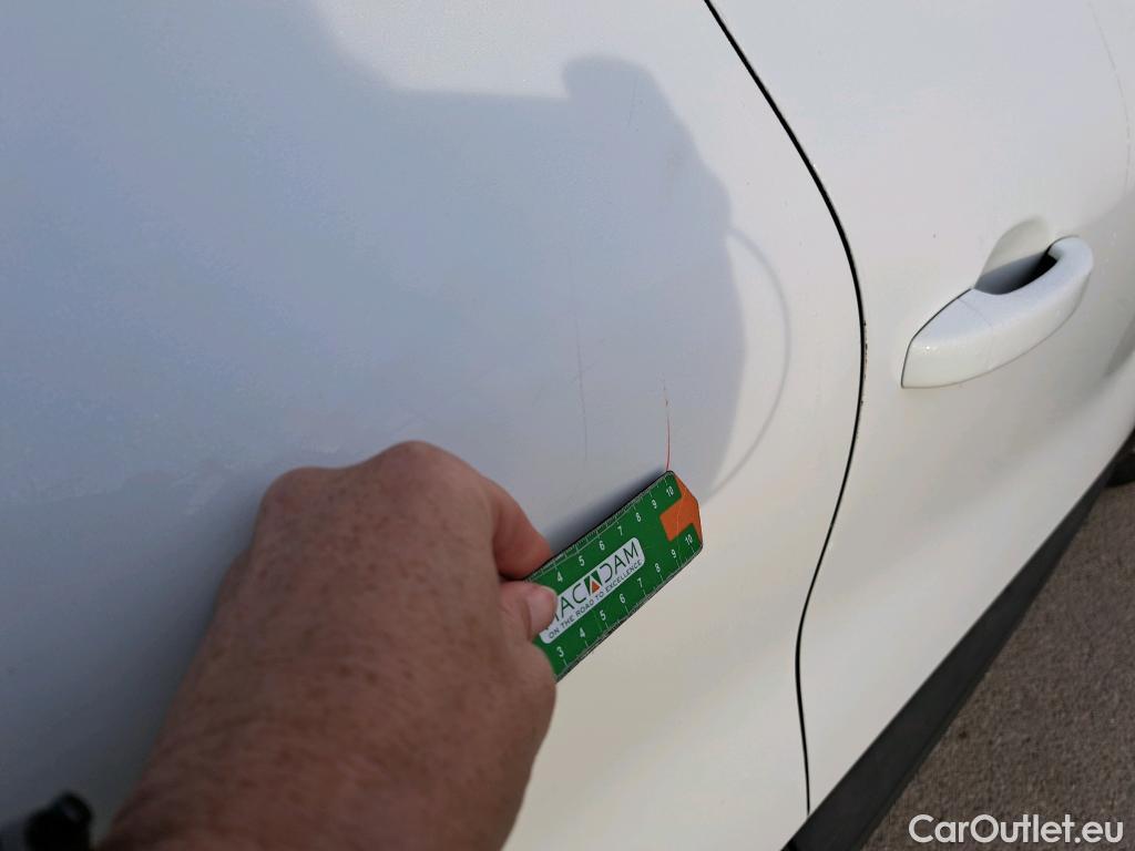  Renault  Captur RENAULT  / 2019 / 5P / todoterreno Intens TCe 90 (AC) #25