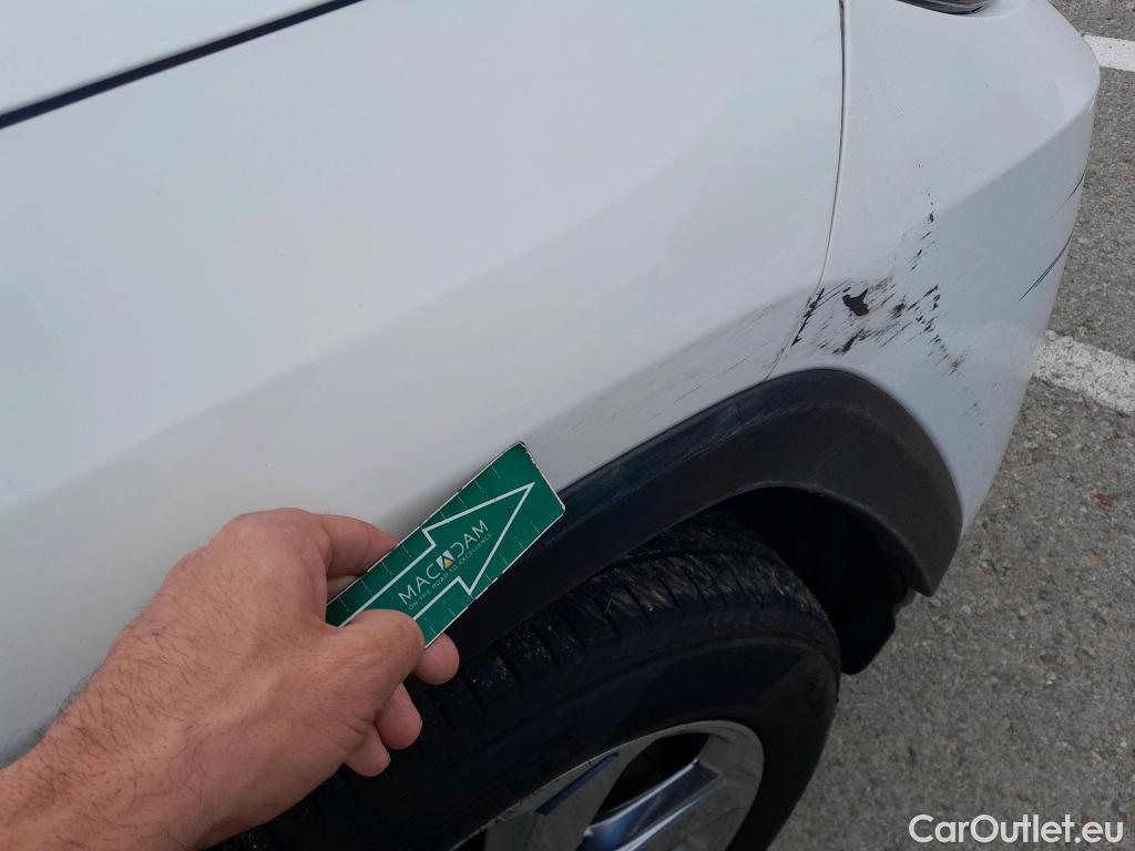  Toyota  RAV4 TOYOTA  / 2018 / 5P / todoterreno 2.5l 220H Advance 4WD #26