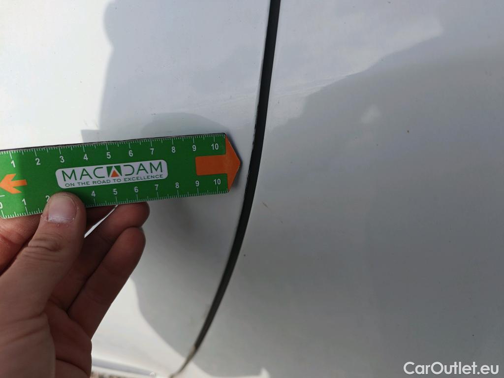  Renault  Megane RENAULT MÉGANE 5p 3G berlina con portón Bose Energy dCi 130 S&S Euro 6 #24