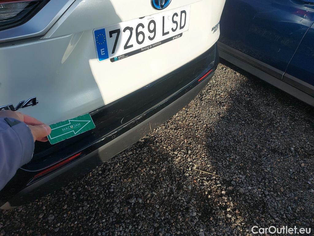  Toyota  RAV4 TOYOTA  / 2018 / 5P / todoterreno 2.5l 220H Style 4WD #3