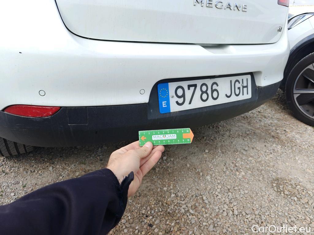  Renault  Megane RENAULT MÉGANE 5p 3G berlina con portón Bose Energy dCi 130 S&S Euro 6 #26