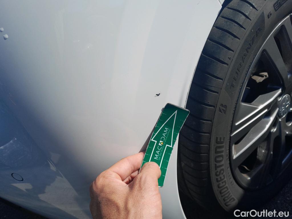  Peugeot  208 PEUGEOT  / 2019 / 5P / berlina con portón BlueHDi 73kW (100CV) Active Pack (AC) #14