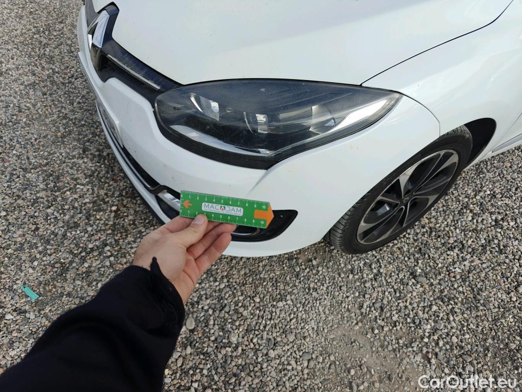  Renault  Megane RENAULT MÉGANE 5p 3G berlina con portón Bose Energy dCi 130 S&S Euro 6 #37