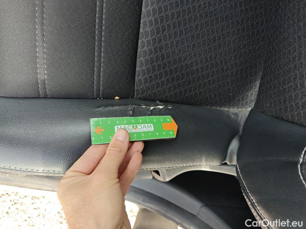  Renault  Megane RENAULT MÉGANE 5p 3G berlina con portón Bose Energy dCi 130 S&S Euro 6 #22