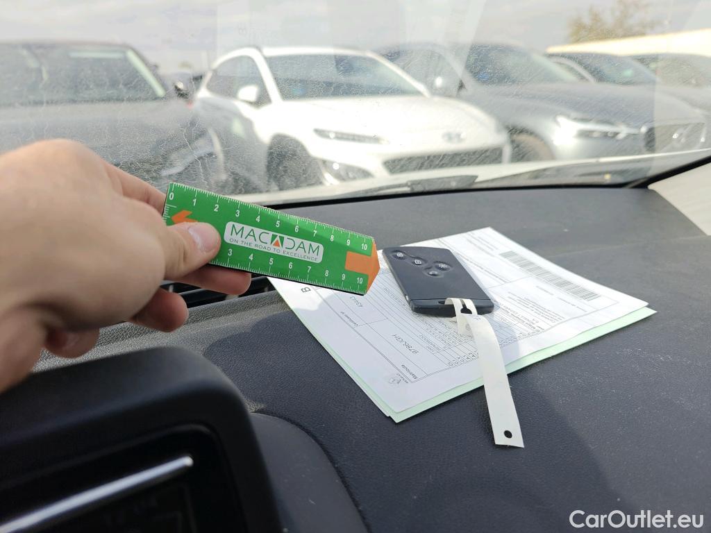  Renault  Megane RENAULT MÉGANE 5p 3G berlina con portón Bose Energy dCi 130 S&S Euro 6 #1