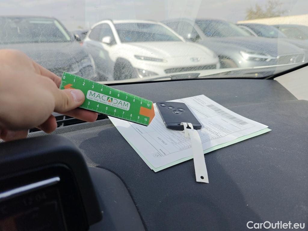  Renault  Megane RENAULT MÉGANE 5p 3G berlina con portón Bose Energy dCi 130 S&S Euro 6 #2