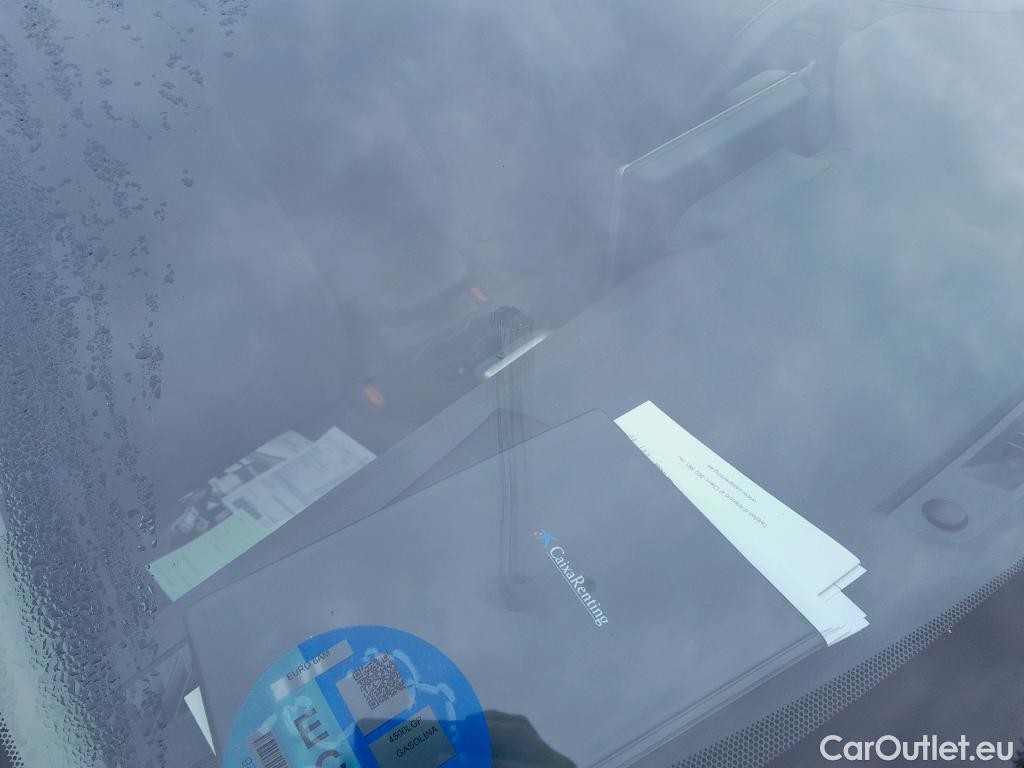  Toyota  RAV4 TOYOTA  / 2018 / 5P / todoterreno 2.5l 220H Advance 4WD #20