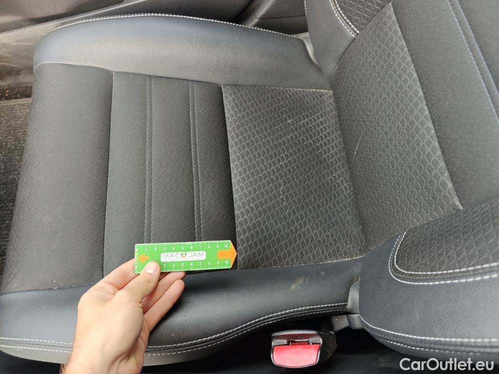  Renault  Megane RENAULT MÉGANE 5p 3G berlina con portón Bose Energy dCi 130 S&S Euro 6 #42