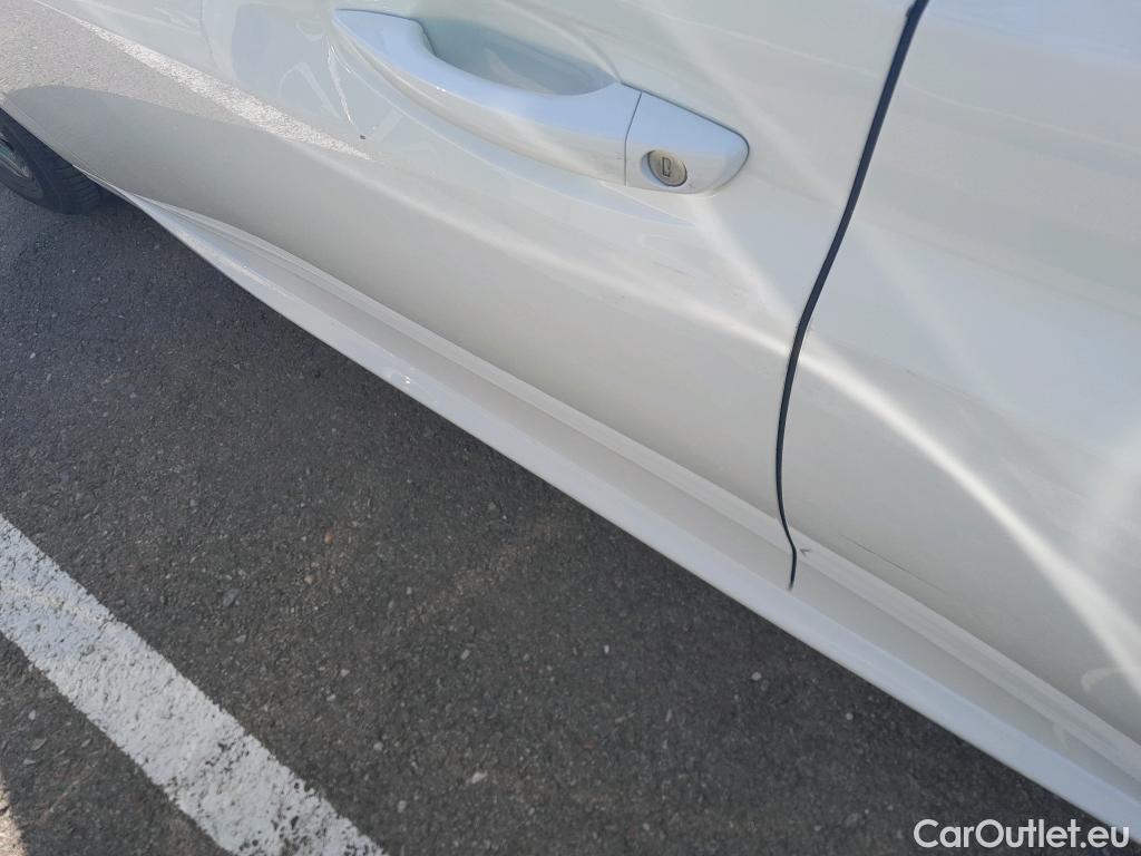  Peugeot  208 PEUGEOT  / 2019 / 5P / berlina con portón BlueHDi 73kW (100CV) Active Pack (AC) #1