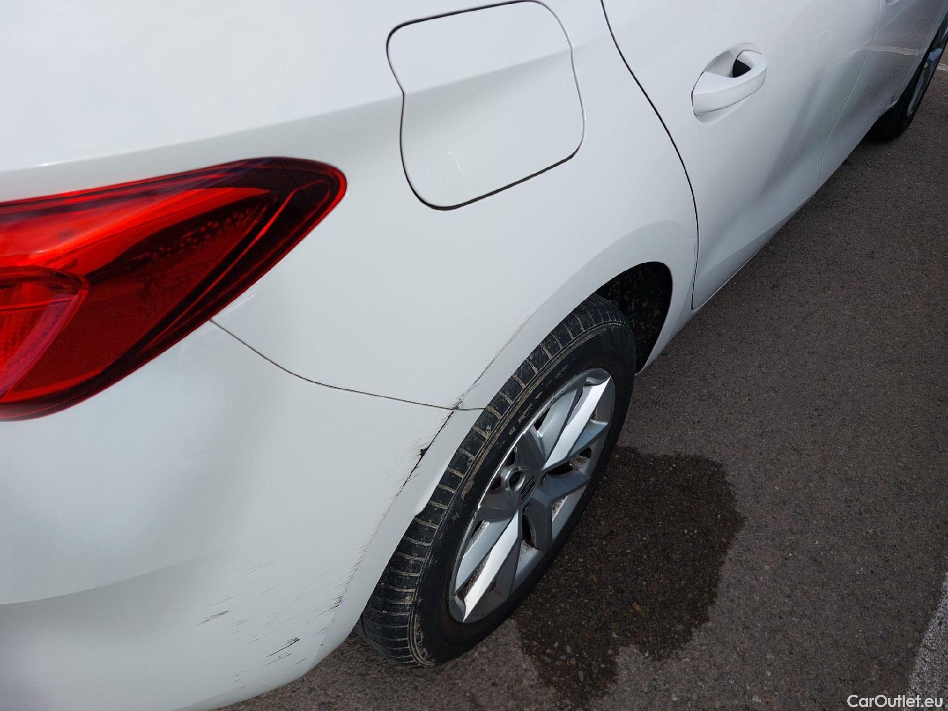  Land Rover  Discovery SEAT Nuevo León / 2020 / 5P / berlina con portón 2.0 TDI 85kW S&S Style Go (AC3) #21